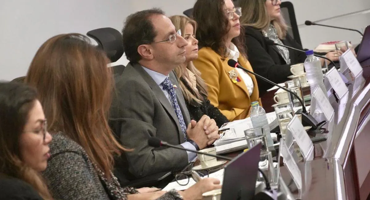El empalme entre el gobierno saliente y el de Abelardo de la Espriella se extenderá durante julio