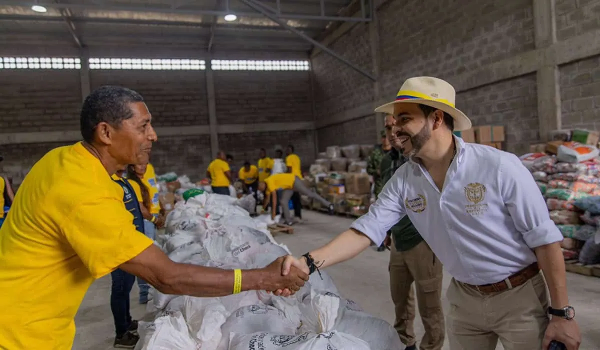 Presidente De La Espriella anuncia subsidio de $1 millón por tres meses para damnificados del terremoto en Buenaventura
