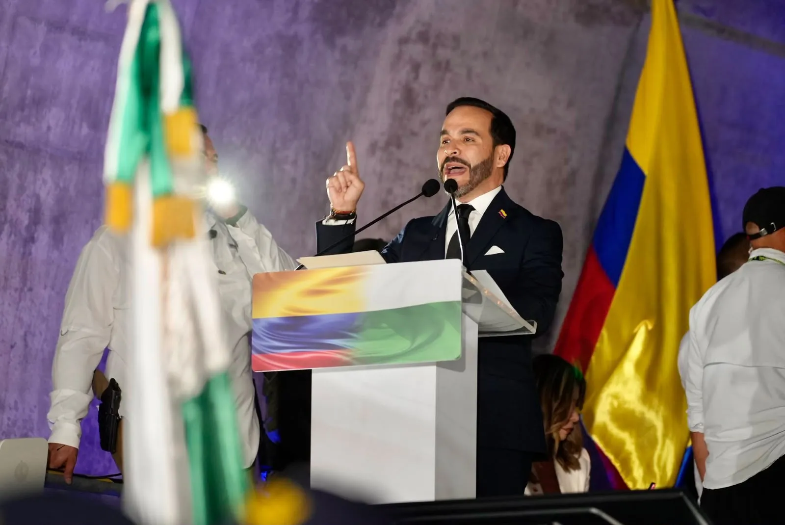 Presidente electo De la Espriella anuncia regreso de fumigaciones y bombardeos contra grupos armados