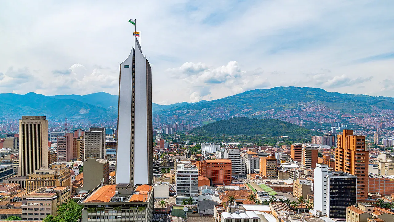 De La Espriella trasladará la sede de ProColombia a Medellín y abrirá una sede alterna de la Presidencia en esa ciudad