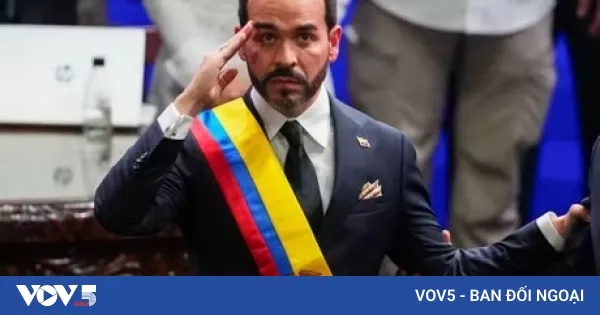 Abelardo De La Espriella asumió la presidencia de Colombia con juramento en Cali