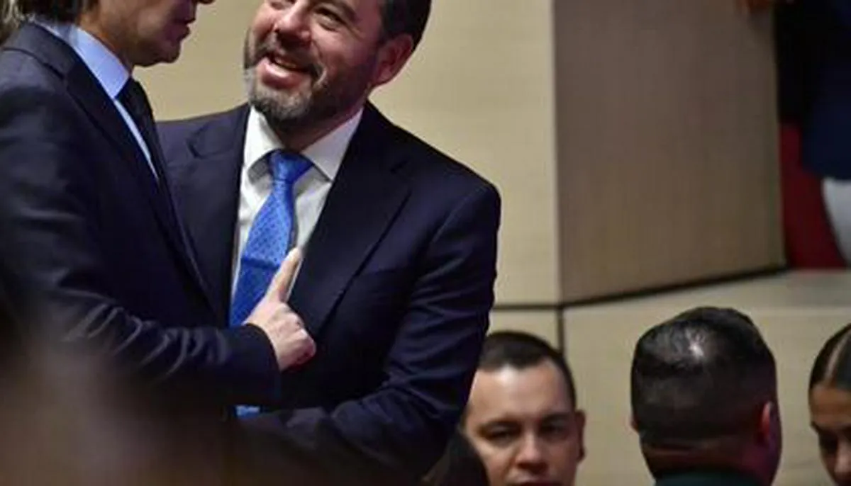 De la Espriella asume la presidencia y abre una etapa de coordinación con la Alcaldía de Bogotá