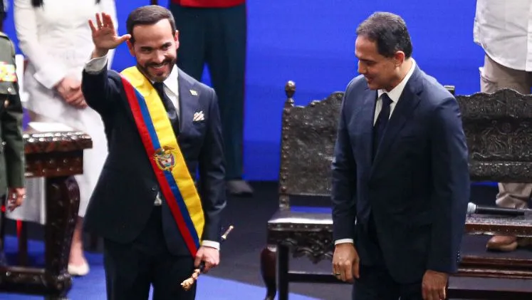 Abelardo de la Espriella asumió la Presidencia de Colombia en ceremonia en Cali