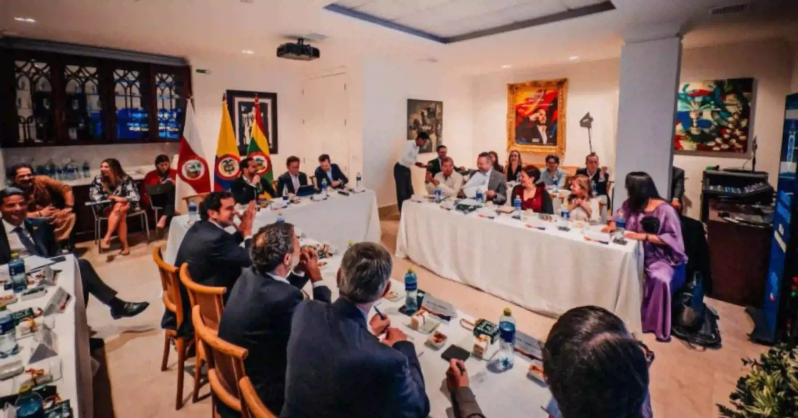 Abelardo de la Espriella completó su gabinete con 18 ministros