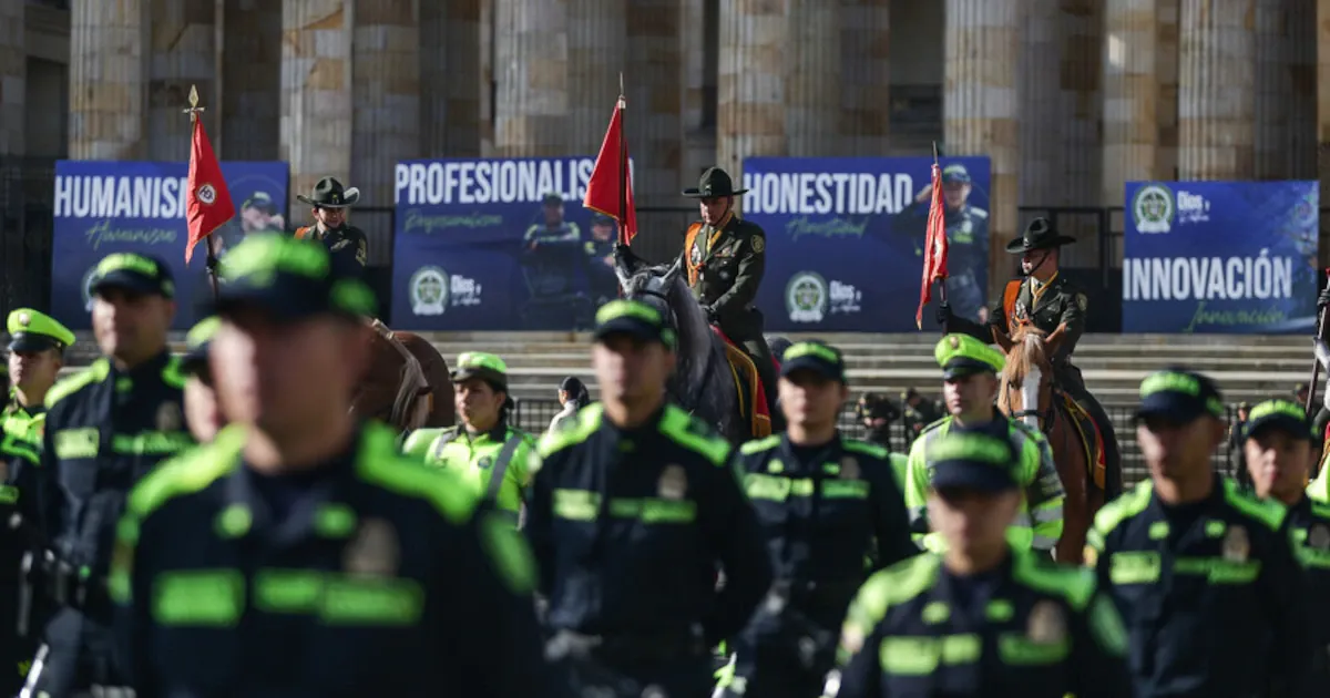 Abelardo de la Espriella reincorpora a tres generales y designa a Alejandro Barrera como director de la Policía Nacional