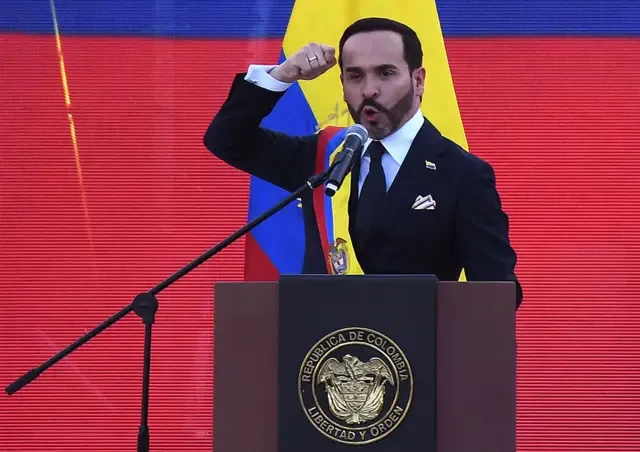 De la Espriella se posesiona en Cali y ofrece un gobierno de autoridad
