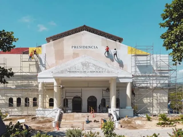 Abelardo de la Espriella defiende su sede presidencial en Barranquilla