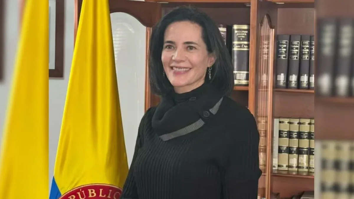 Abelardo De la Espriella designa a Beatriz Eugenia Vélez como presidenta de Colpensiones
