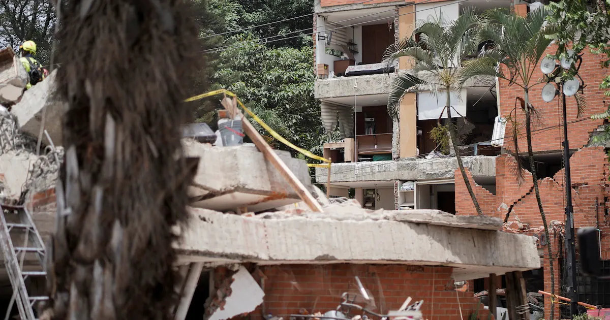 De la Espriella cuantifica la reconstrucción tras el terremoto del 10 de agosto