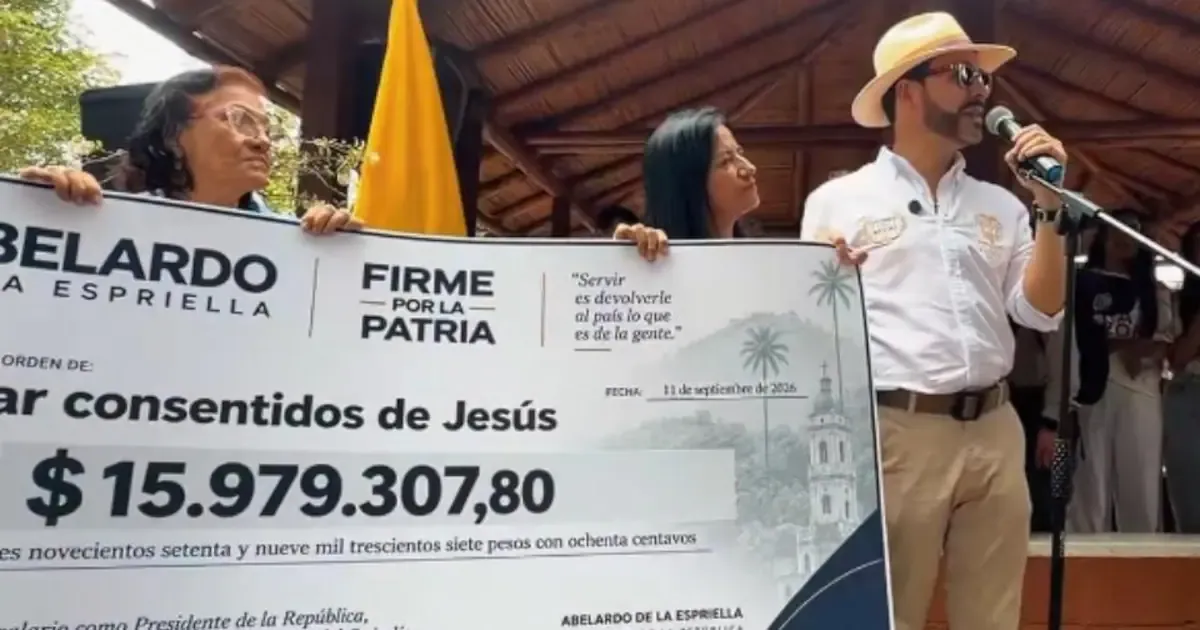 Presidente De La Espriella dona su primer salario a dos ancianatos del Eje Cafetero