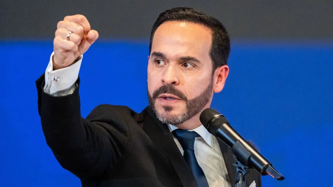 Abelardo de la Espriella asume la presidencia y anuncia un giro en seguridad, economía y relaciones internacionales