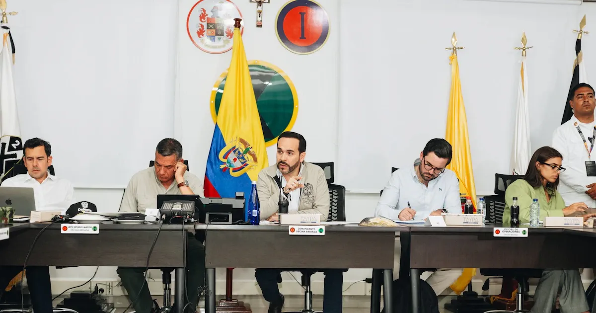 De la Espriella lideró consejo de seguridad en Valledupar y pidió reforzar la ofensiva contra grupos armados