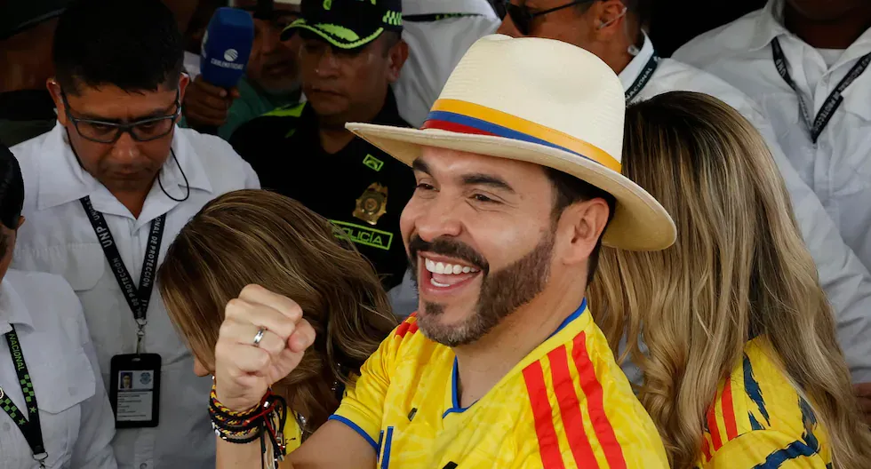 Abelardo de la Espriella es elegido presidente de Colombia por menos de un punto