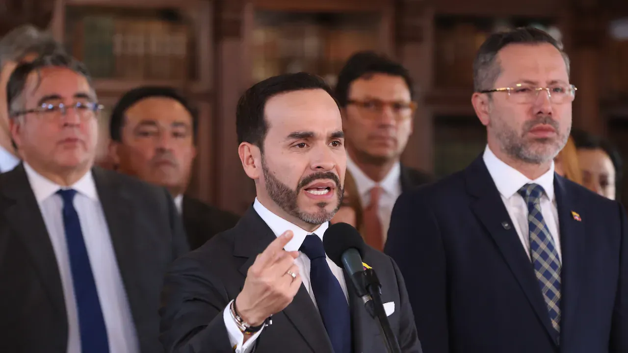 Abelardo de la Espriella decretó emergencia económica tras terremoto y habló de la situación fiscal del país
