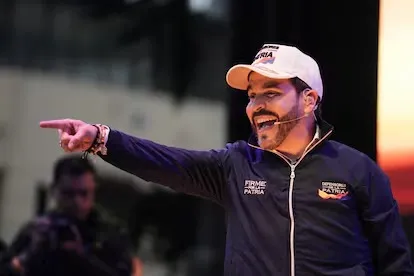Abelardo De la Espriella asume la Presidencia de Colombia en un momento de grandes retos