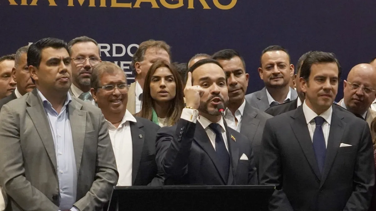 Abelardo de la Espriella reporta presuntas irregularidades por 370.000 millones tras el empalme anticorrupción
