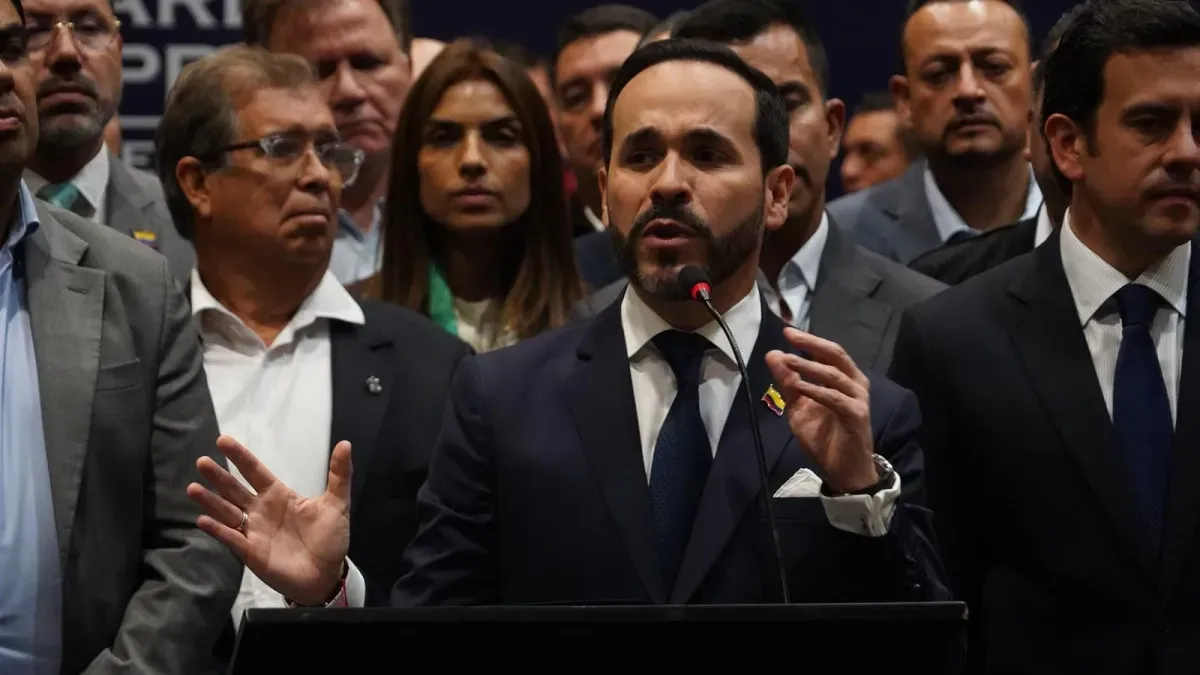 Presidente Abelardo de la Espriella fija plazo del 7 de agosto para sometimiento de grupos armados