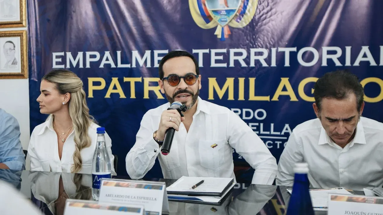 Abelardo de la Espriella llega a Norte de Santander para iniciar el empalme regional con sus ministros designados