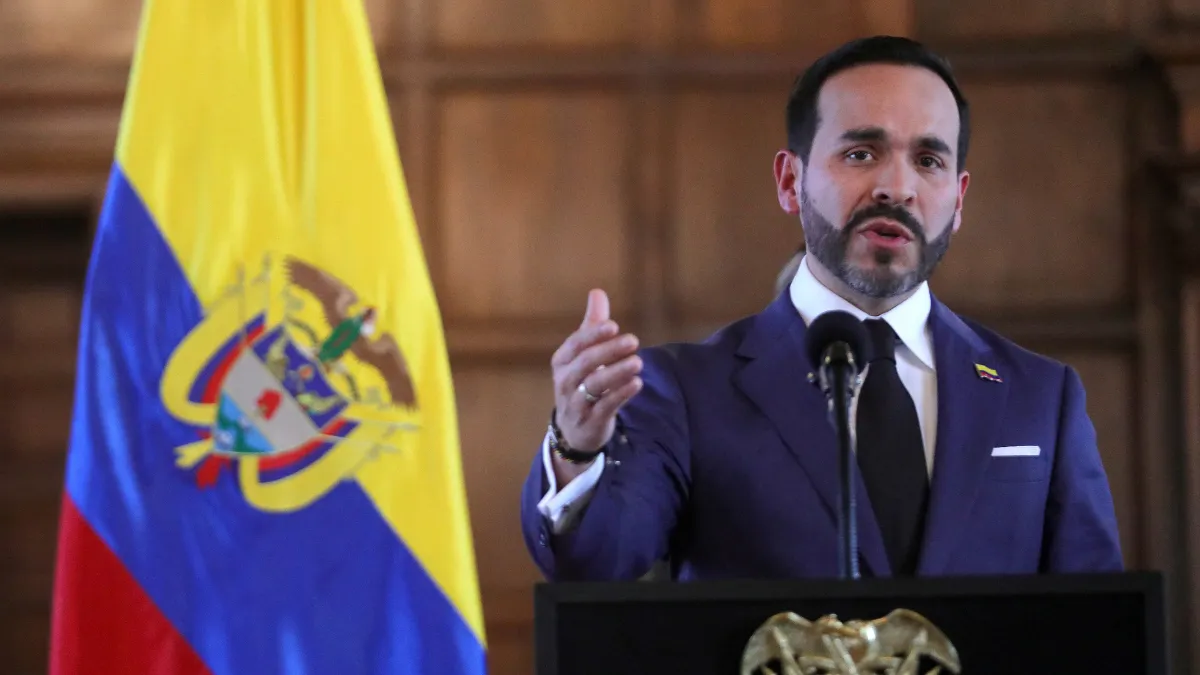 De la Espriella visita Buenaventura y promete inversión para reconstruir zonas afectadas