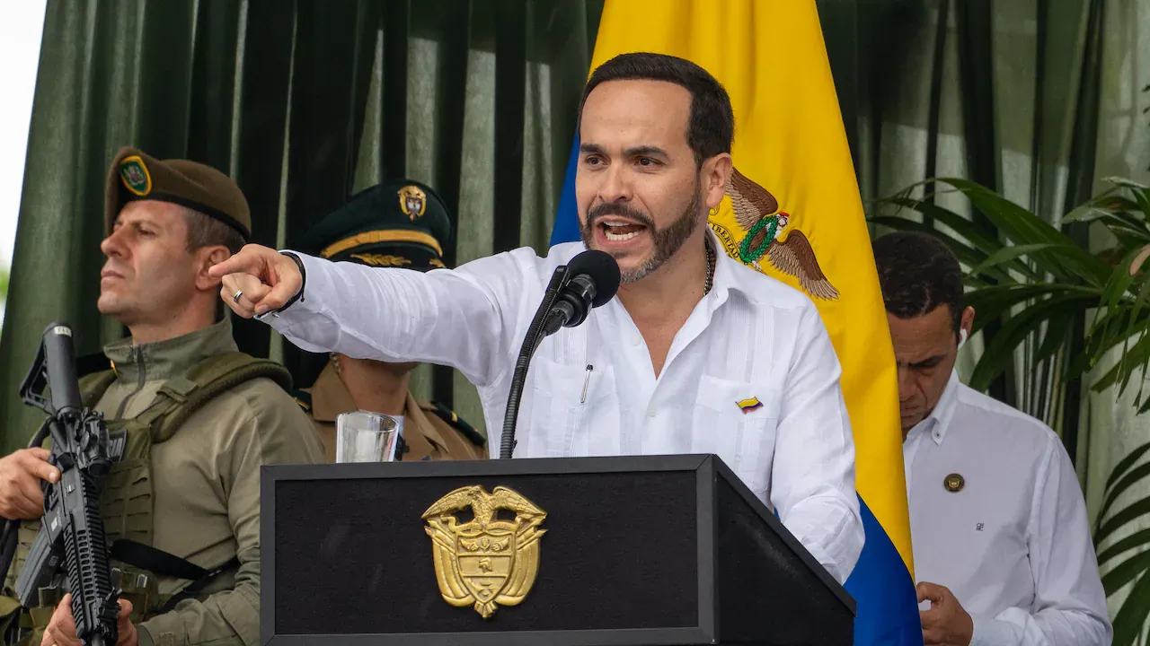 Gobierno colombiano anuncia asistencia jurídica para 17 exmilitares detenidos en Estados Unidos