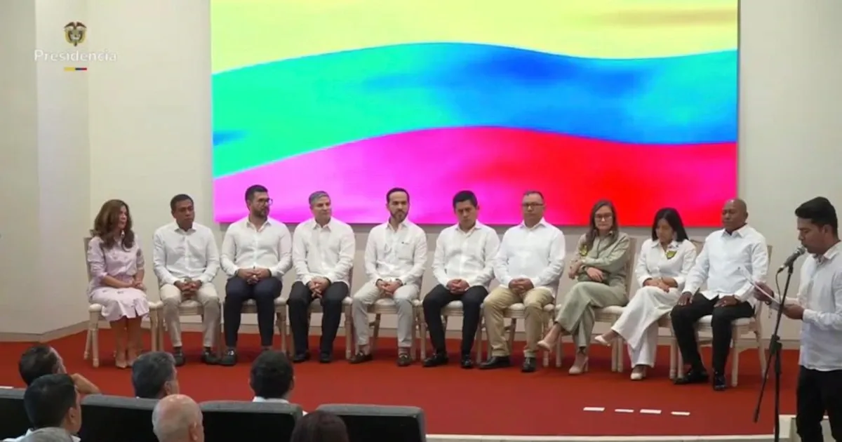 De la Espriella posesionó a los nuevos magistrados del CNE y cuestionó al Gobierno Petro