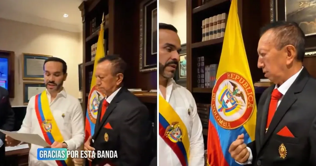 Abelardo de la Espriella recibió la banda presidencial del “sastre de los presidentes” y la dedicó a veteranos y reservistas