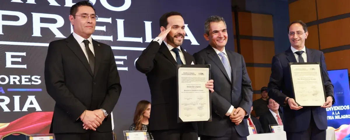Abelardo de la Espriella recibe la credencial presidencial y traza las primeras líneas de su gobierno