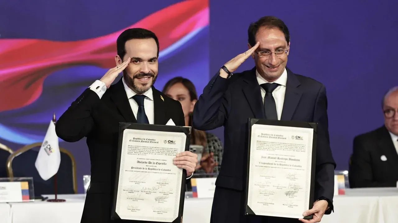 Abelardo de la Espriella recibe la credencial que lo acredita como presidente electo