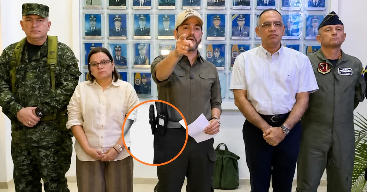 Abelardo de la Espriella recorrió Santa Marta con un arma en la cintura y abrió un debate nacional