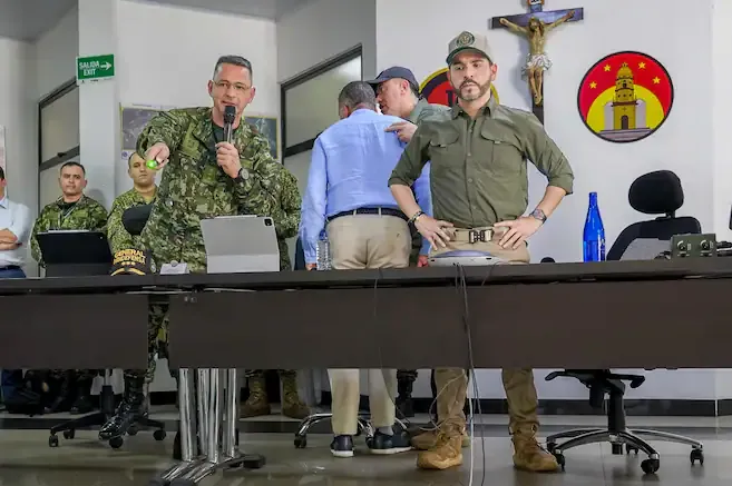 De la Espriella se pronuncia tras los atentados y traza ruta en los consejos de seguridad