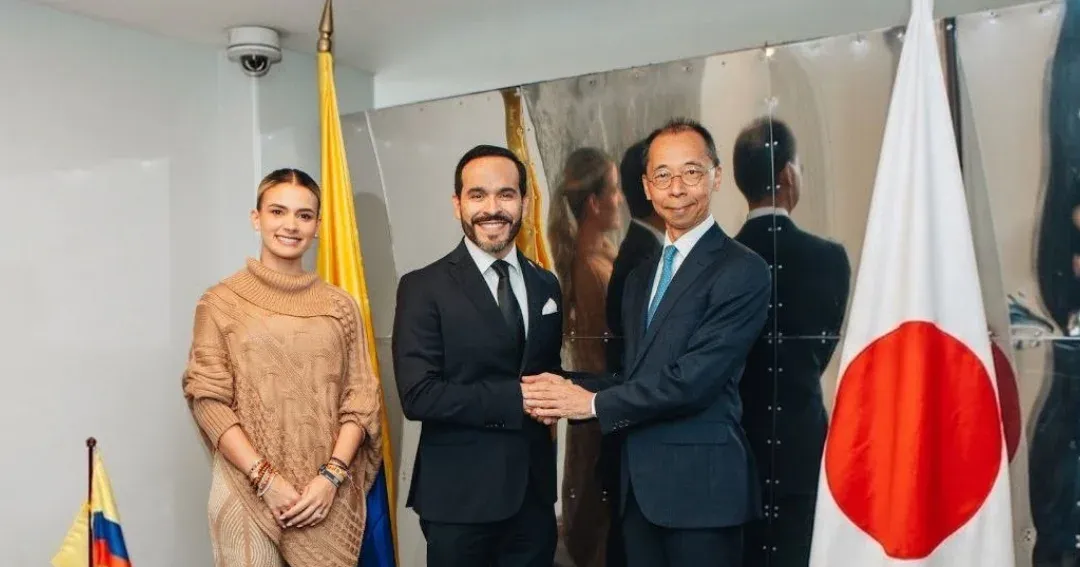 El presidente electo Abelardo de la Espriella se reunió con el embajador de Japón en Colombia