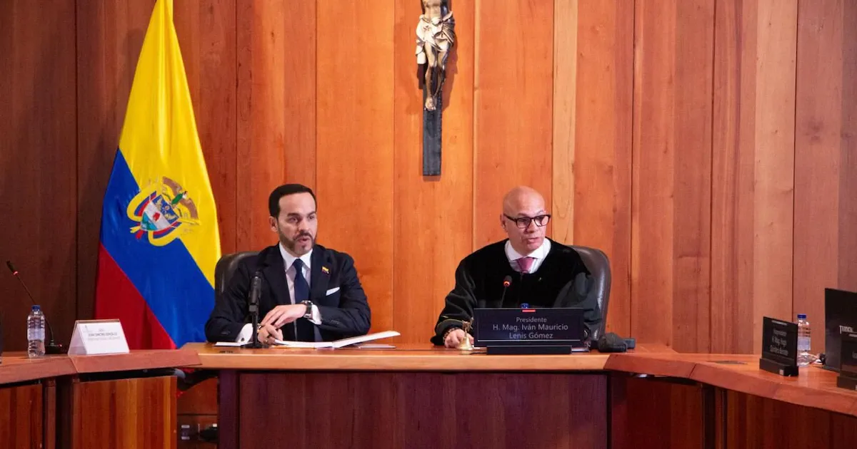 Presidente se reúne con la Sala Plena de la Corte Suprema y respalda la independencia judicial