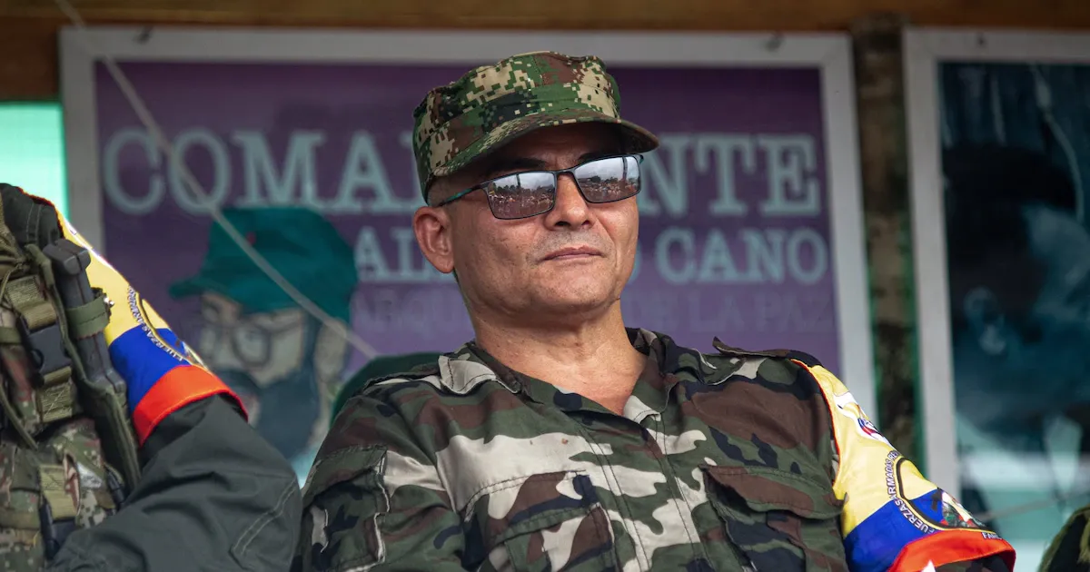 Presidente de la Espriella advierte a Iván Mordisco con una ofensiva militar sin diálogos