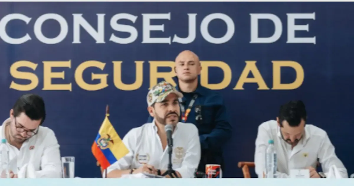 Presidente De La Espriella cantó en tarima durante jornada territorial en La Guajira