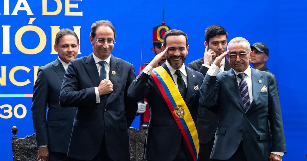 Abelardo De la Espriella asumió la presidencia de Colombia en una ceremonia ante el Congreso en Cali