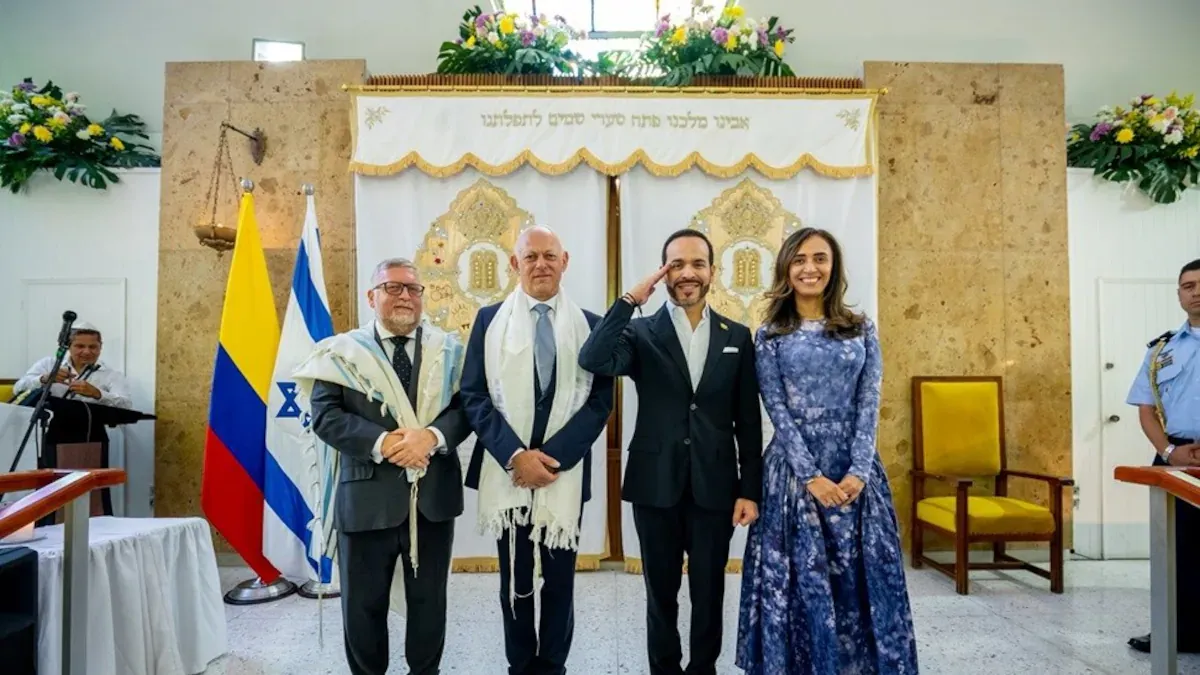 Abelardo de la Espriella visita la Sinagoga Bet-El de Barranquilla en el Año Nuevo Judío