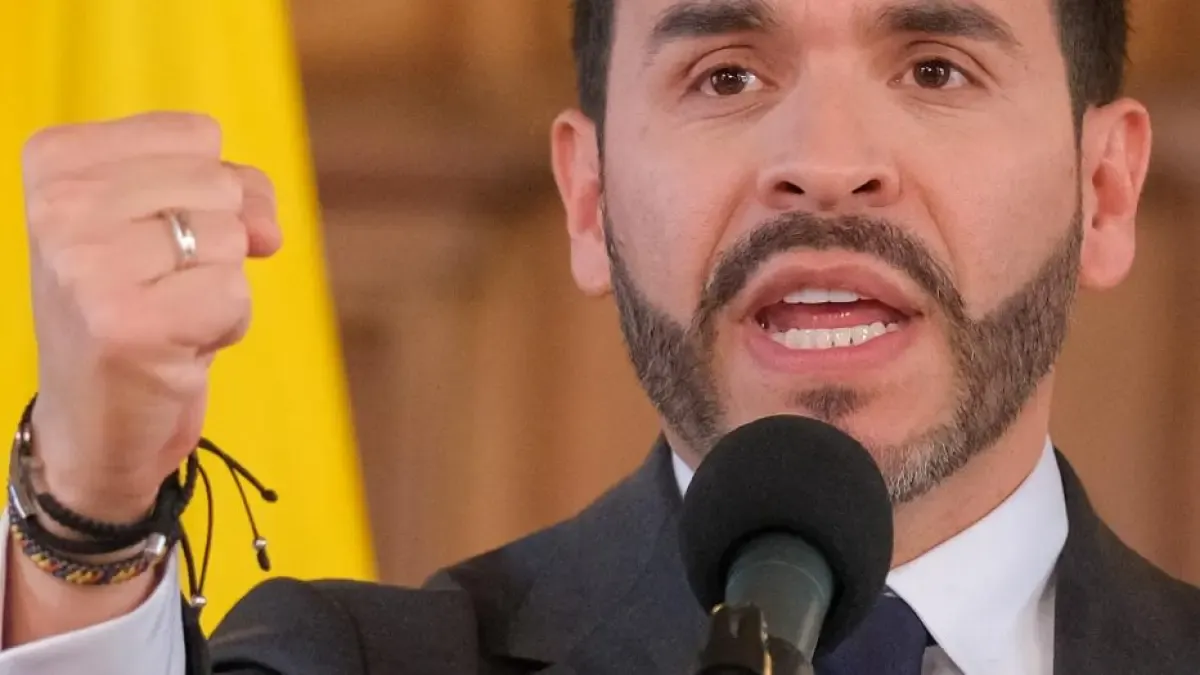 Abelardo firma 11 decretos tras consejo de ministros y crea el Fondo Patria Milagro para la reconstrucción