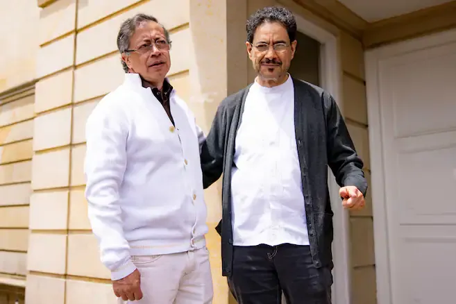 Sectores del centro se pronuncian ante Petro, Cepeda y Abelardo de la Espriella por tensiones políticas