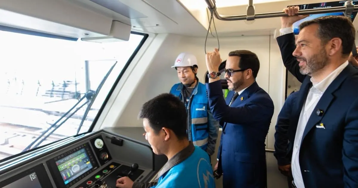Galán acompañó a De La Espriella en el primer recorrido del presidente por la Línea 1 del Metro de Bogotá