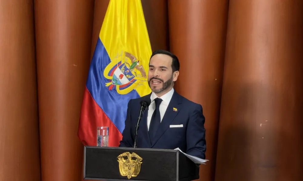 Denuncian contratos por $83.000 millones en la Cancillería en pleno periodo previo a la Ley de Garantías