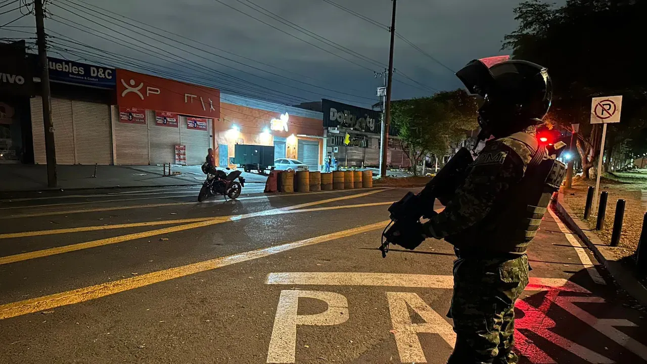 Presidente De La Espriella ordena militarizar Cali ante amenaza de saqueos