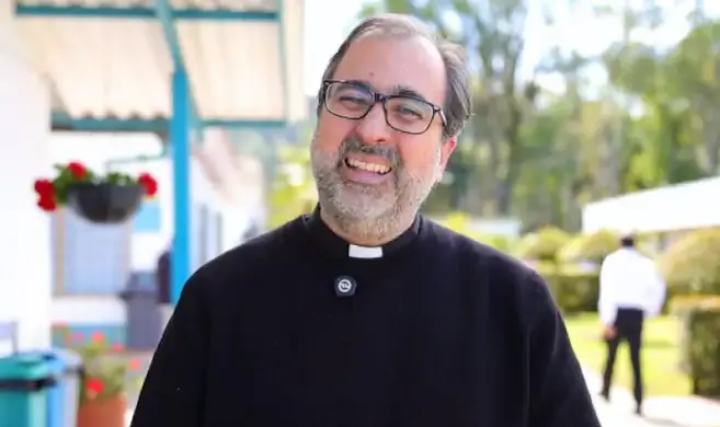 Anuncian demanda contra la designación del primo del presidente como delegado ante cinco universidades