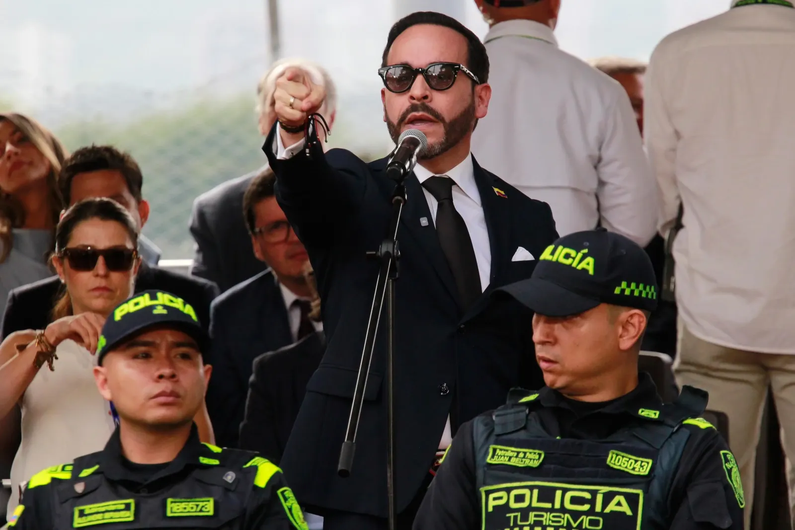 Congreso de Colombia avala la juramentación de Abelardo de la Espriella en el suroeste del país