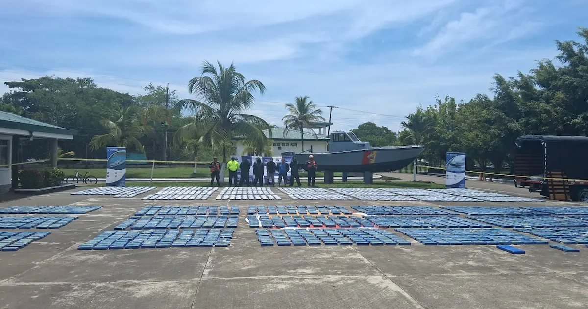 Armada decomisa 4,69 toneladas de cocaína y De la Espriella afirma que el narcotráfico no tendrá tregua