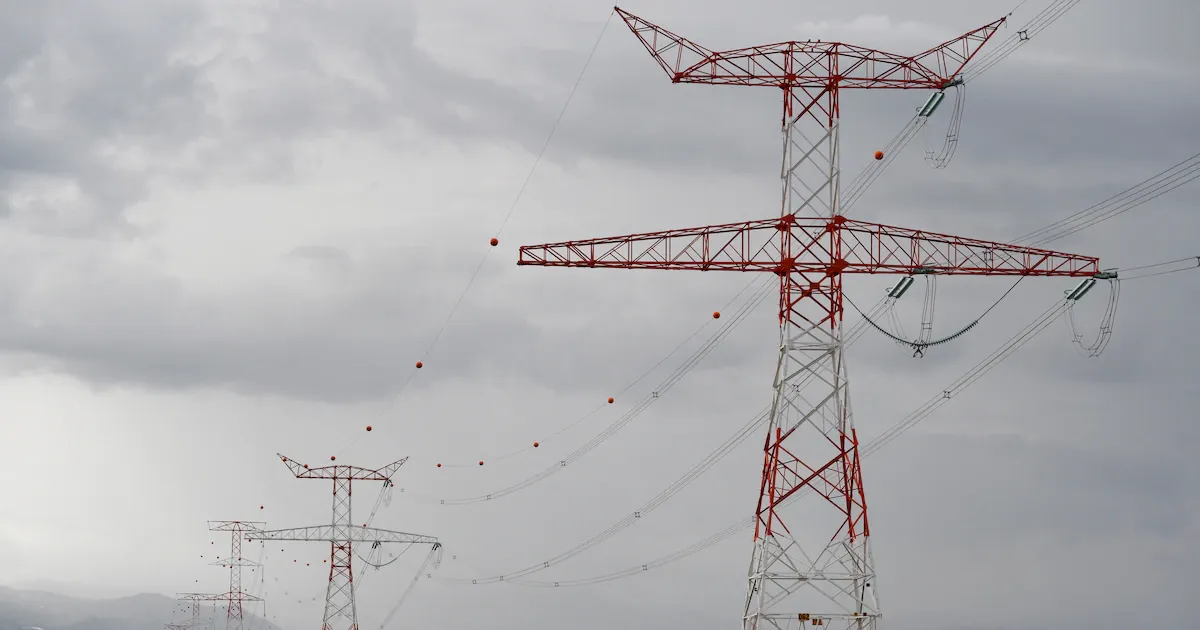 Congreso solicita suspender una norma para asegurar el suministro eléctrico en Colombia