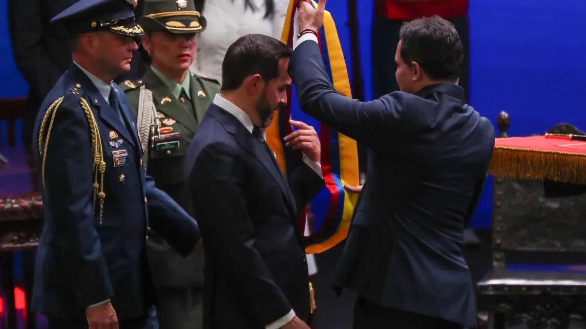 Símbolos religiosos marcaron la posesión presidencial de Abelardo De La Espriella en Cali