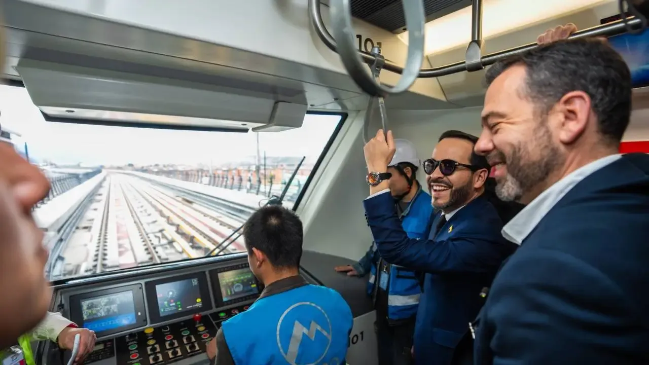 Abelardo de la Espriella recorrió la primera línea del metro y calificó el viaje como “un privilegio”