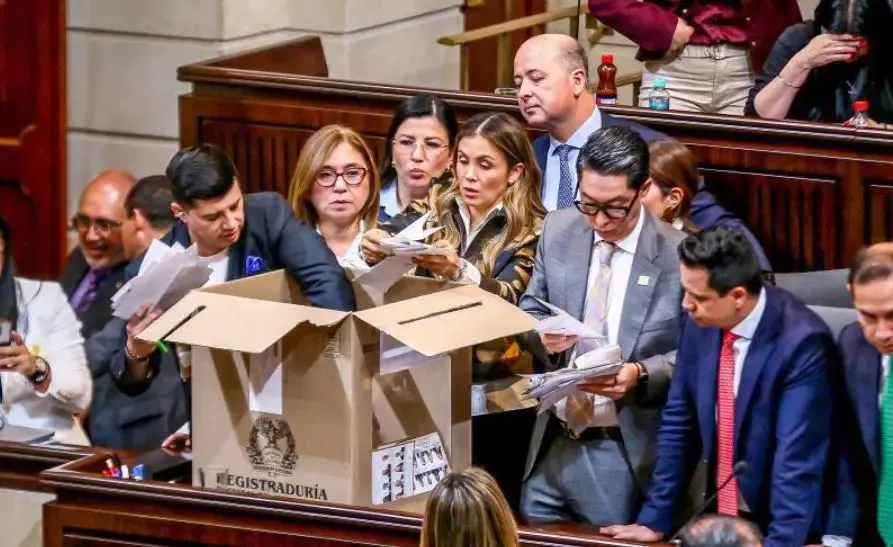 El Congreso encara la elección de los nueve magistrados del CNE