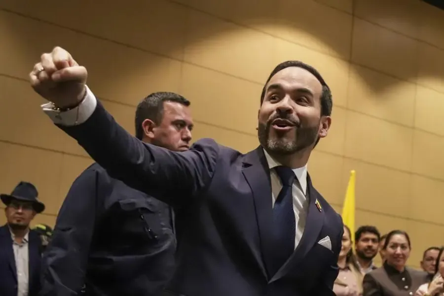 Abelardo de la Espriella asumirá la presidencia el 7 de agosto con un discurso desde un cantón militar