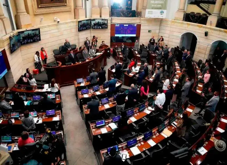 Los primeros “rounds” legislativos del presidente De la Espriella en el Congreso